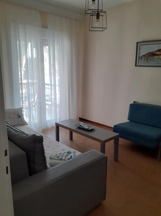 Aegean Seabreeze Apartment Nea Iraklitsa ภายนอก รูปภาพ