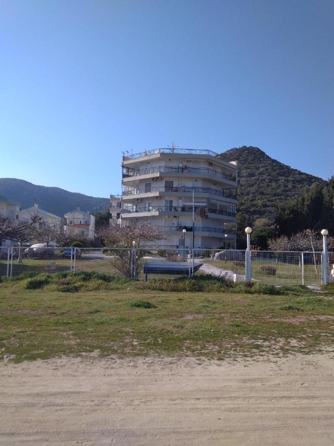 Aegean Seabreeze Apartment Nea Iraklitsa ภายนอก รูปภาพ